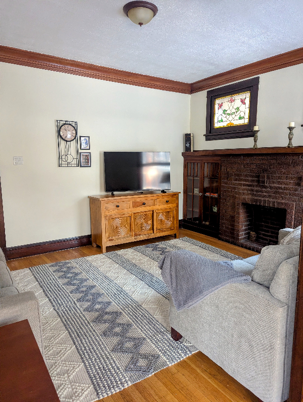 3619 N Claremont Ave #1 - Photo 2 of 17