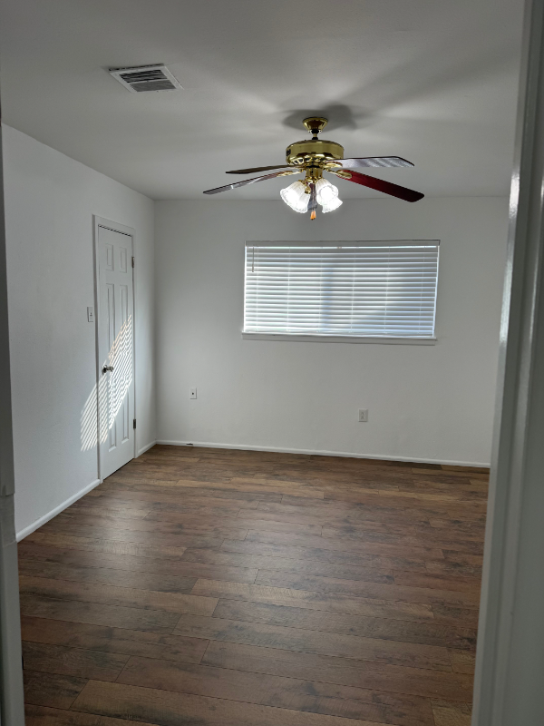 2716 Beechwood St - Photo 7 of 11