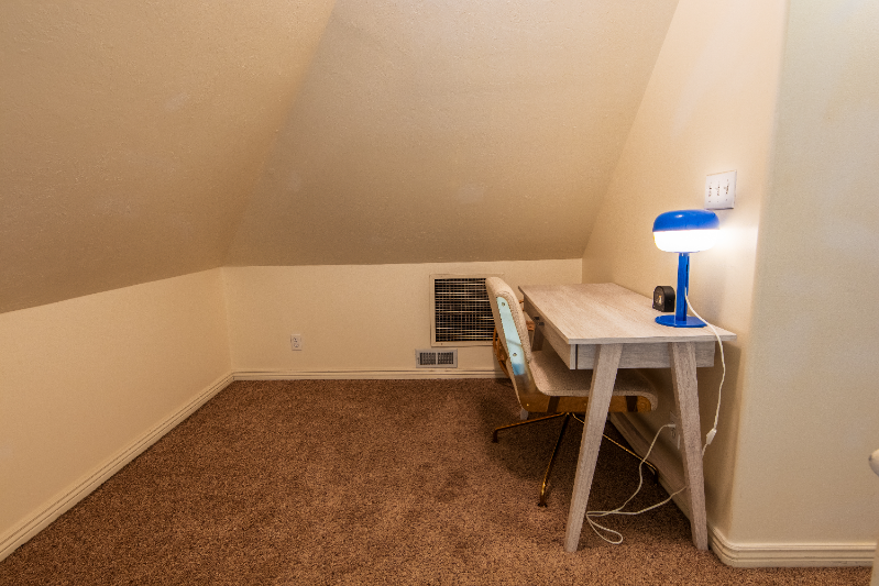 1748 S St - Photo 4 of 19