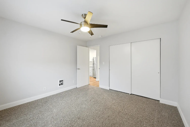 172 W Clinton Ave - Photo 6 of 10