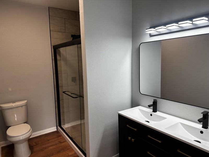 2412 Summer Ave - Photo 3 of 10