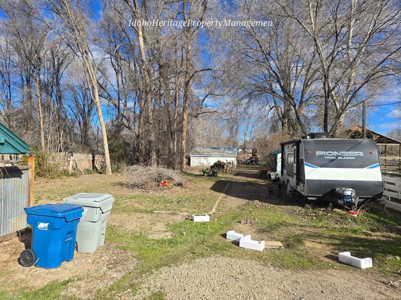 80 N Sugar St - Photo 7 of 9