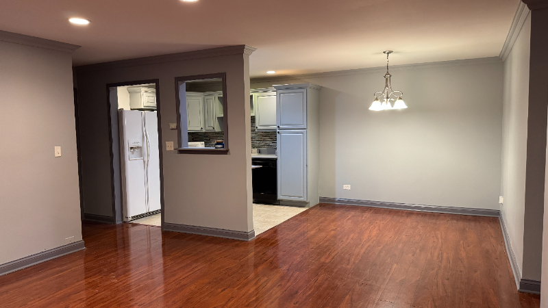 9S060 Lake Dr #12-102 - Photo 4 of 20