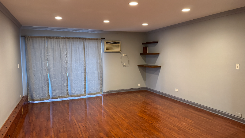 9S060 Lake Dr #12-102 - Photo 6 of 20