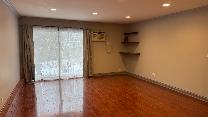 9S060 Lake Dr #12-102 - Photo 7 of 20