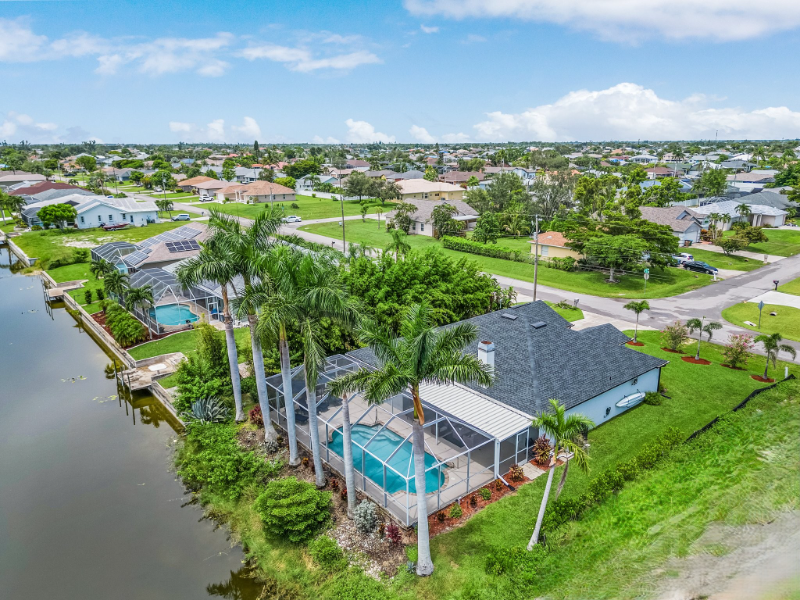 1300 Se 5th Ter - Photo 2 of 19