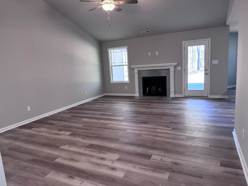 303 Grand Oaks Dr - Photo 2 of 20