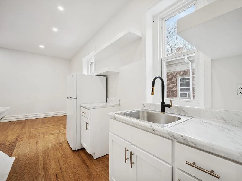 236 W Harvey St #2 - Photo 5 of 13