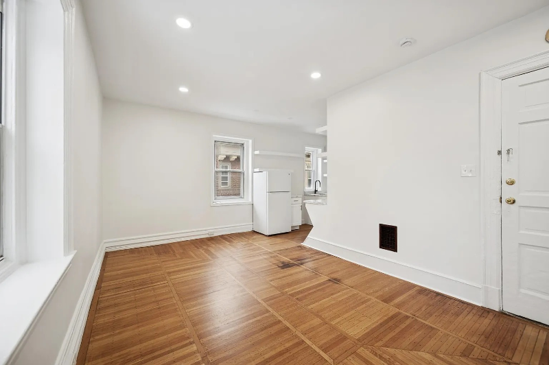236 W Harvey St #2 - Photo 7 of 13
