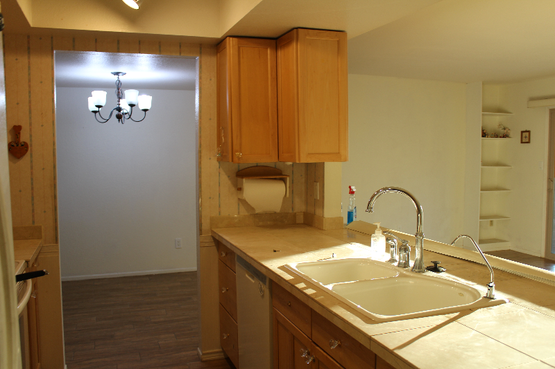 10034 N 33rd Ave - Photo 6 of 16