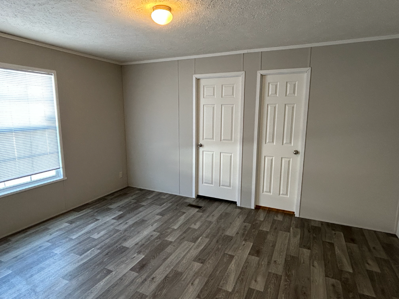 358 Parker Lake Dr - Photo 5 of 8