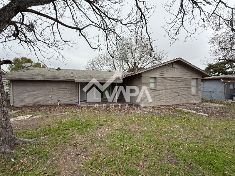 4938 Bernardo Way - Photo 4 of 18