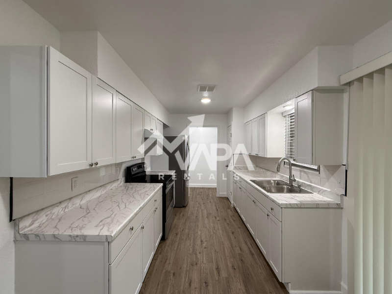 4938 Bernardo Way - Photo 5 of 18