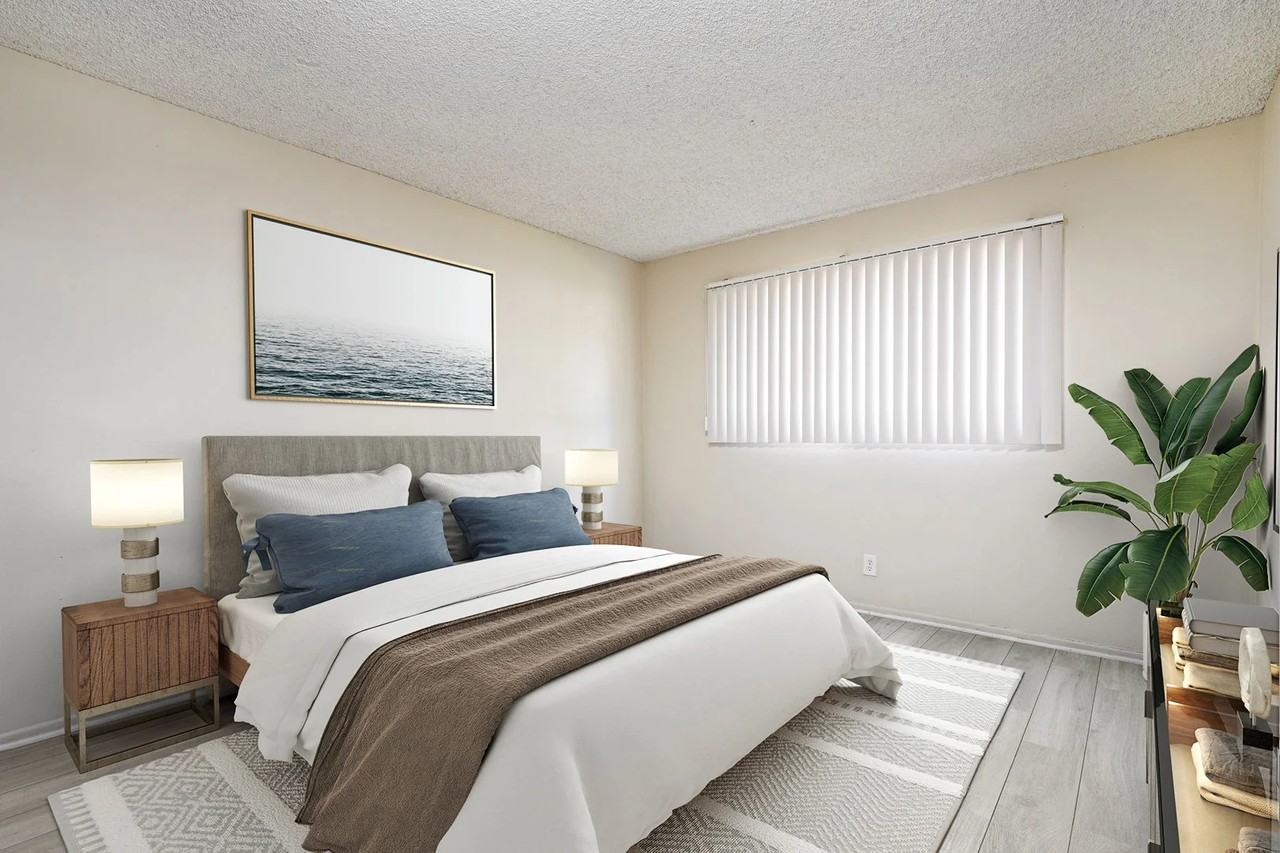 530 N Wilson Ave #5 - Photo 5 of 6