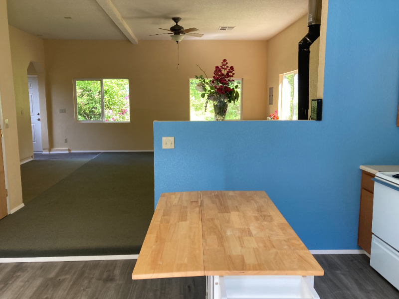 90 Whittier Ln - Photo 4 of 7