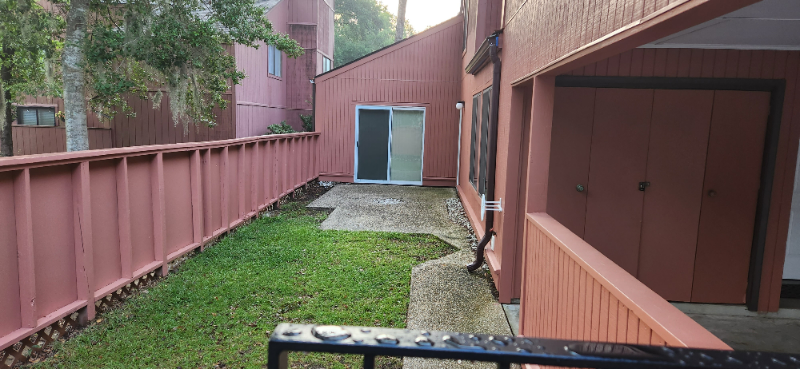 102 Saint James Pl - Photo 3 of 8