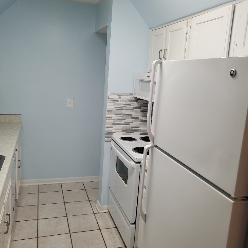 102 Saint James Pl - Photo 4 of 8