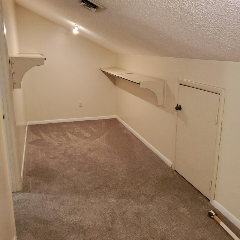 102 Saint James Pl - Photo 7 of 8