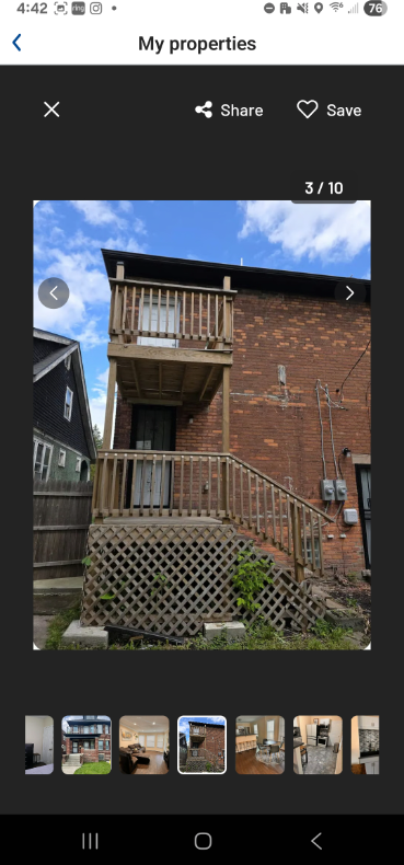 489 Philip St - Photo 2 of 12