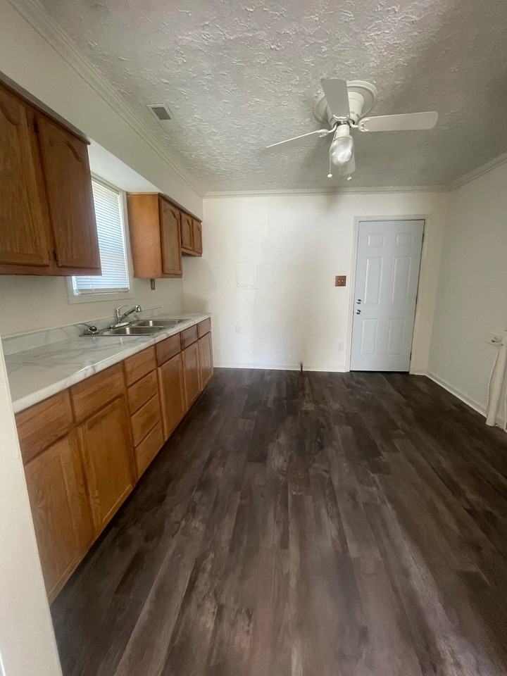 1737 Morton St - Photo 2 of 6