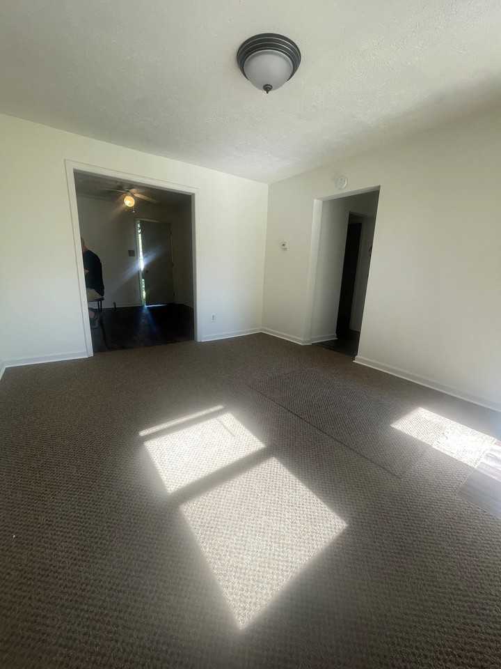 1737 Morton St - Photo 6 of 6