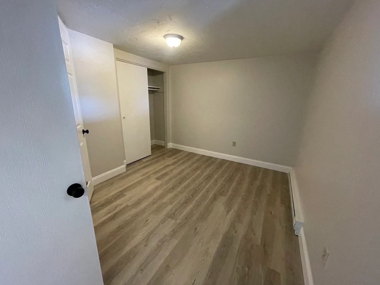 185 N Main St #6 - Photo 6 of 8