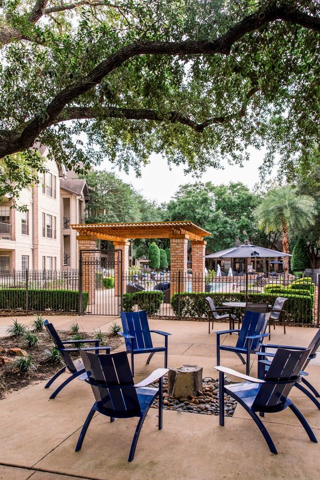 Greenbriar Park - Photo 4 of 50