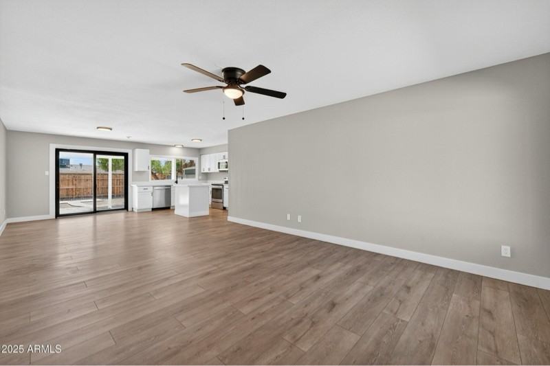 5039 W Vernon Ave - Photo 7 of 15