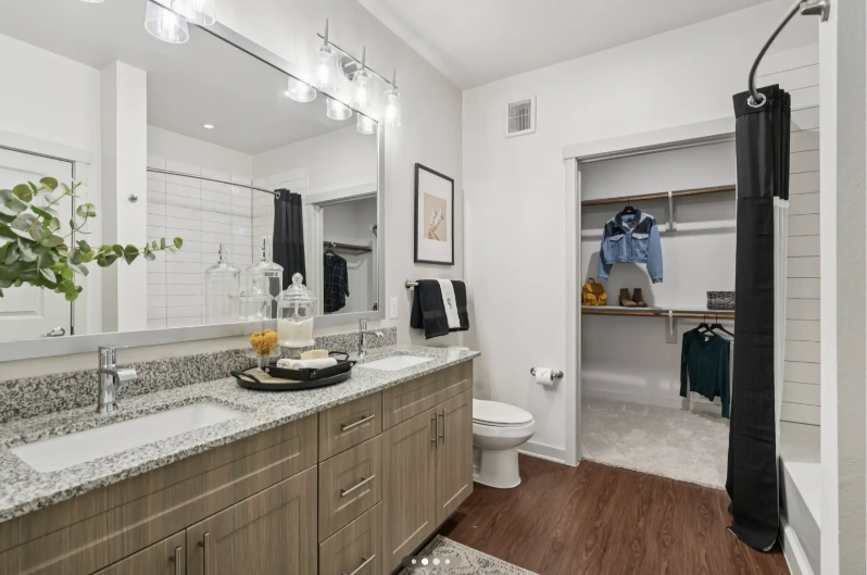 2100 E Vickery Blvd #146 - Photo 5 of 10