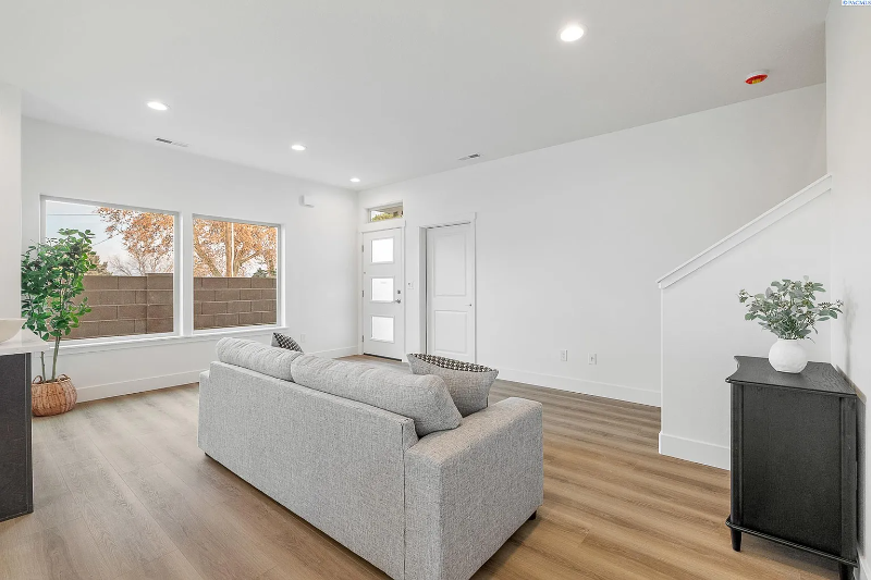 1008 S Underwood Pl #110 - Photo 4 of 11