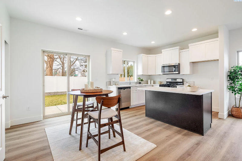 1008 S Underwood Pl #110 - Photo 6 of 11