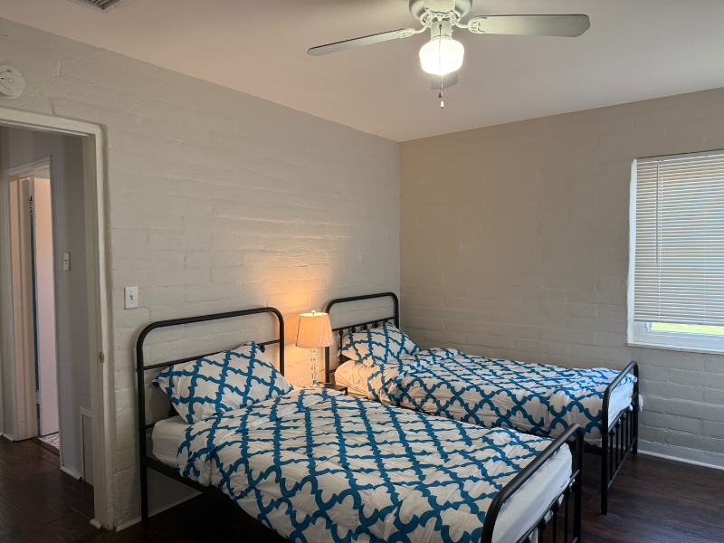 445 1/2 E Alisal Way - Photo 5 of 17