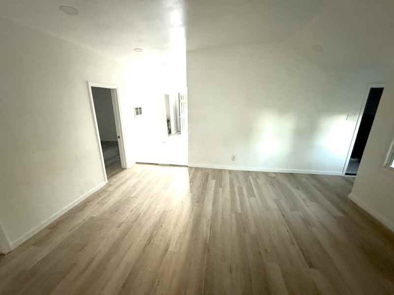 580 Tuckahoe Rd - Photo 2 of 11