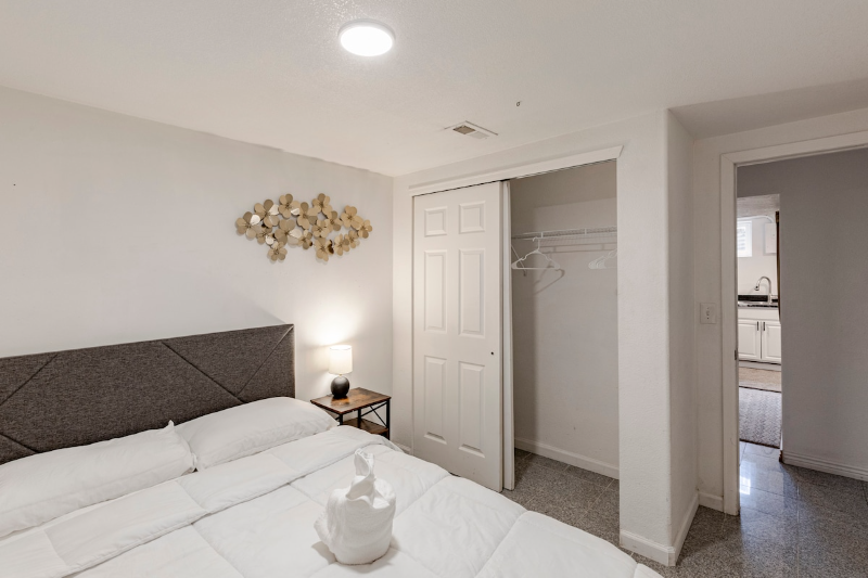 6129 Wolff St - Photo 7 of 19