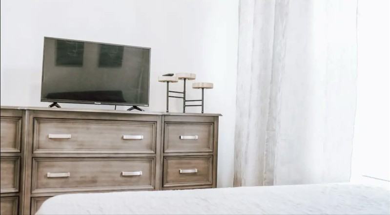 662 Bleecker St - Photo 6 of 13