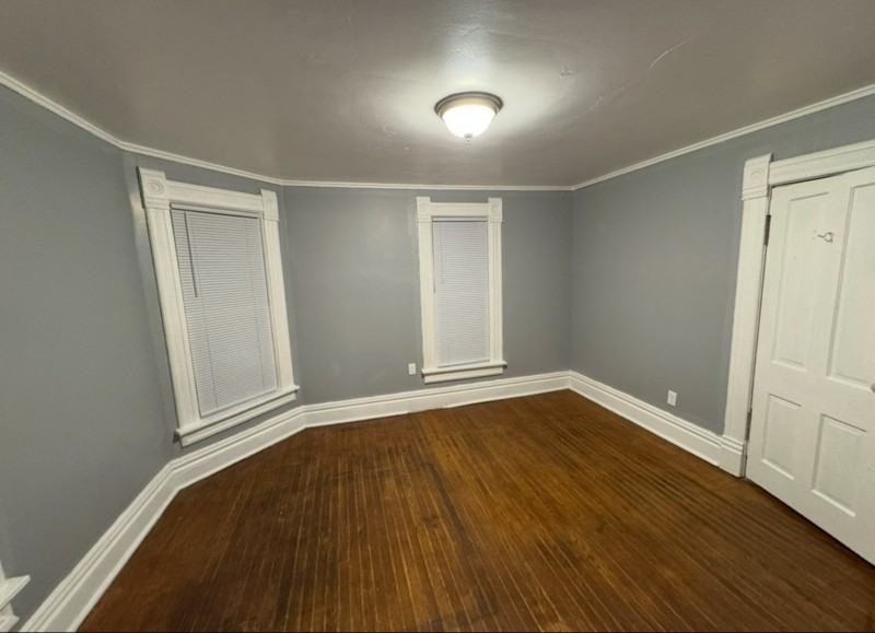 923 16th Ave - Photo 4 of 13