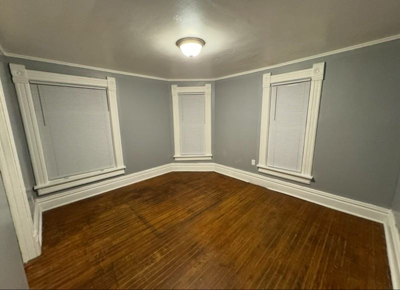 923 16th Ave - Photo 5 of 13