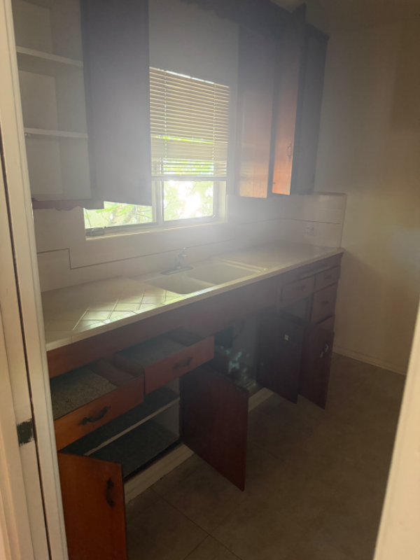 918 W Huntington Dr #C - Photo 5 of 7