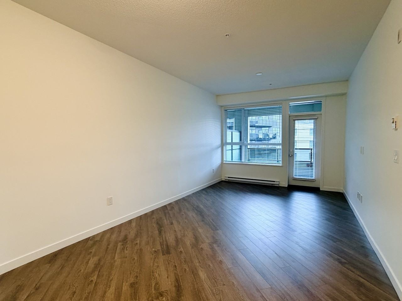 15733 85 Avenue - Photo 3 of 13