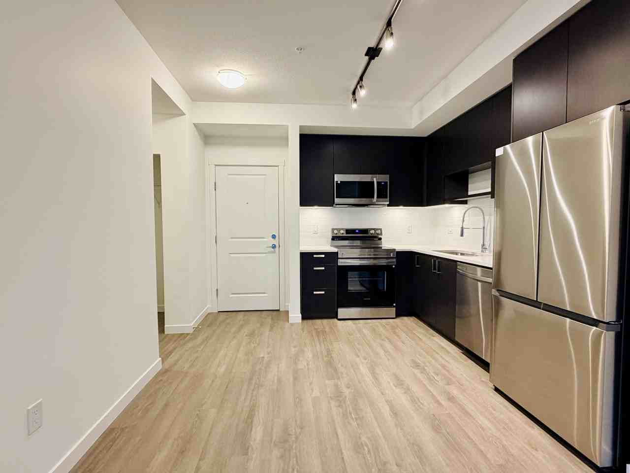 15733 85 Avenue - Photo 5 of 13