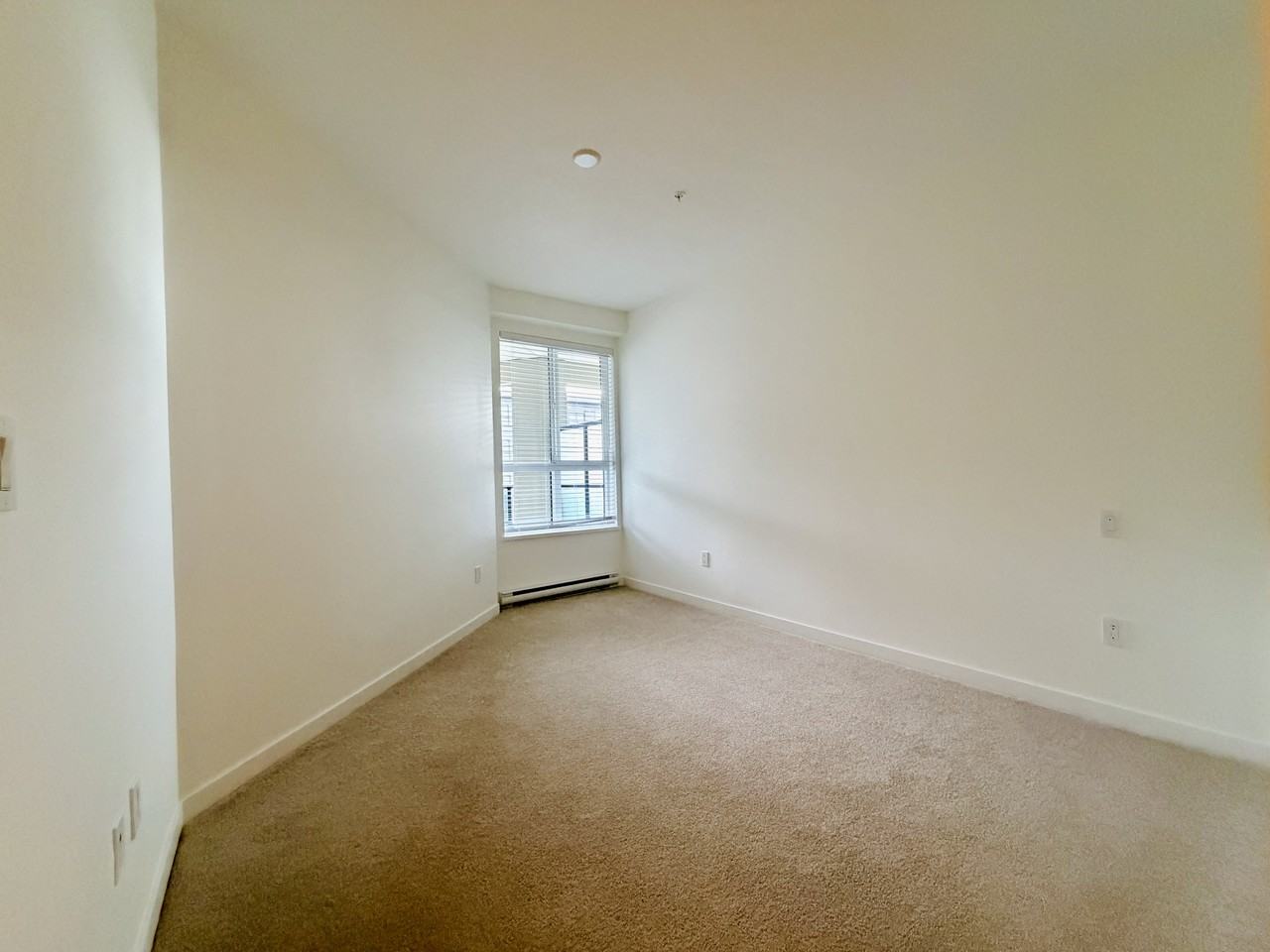 15733 85 Avenue - Photo 6 of 13