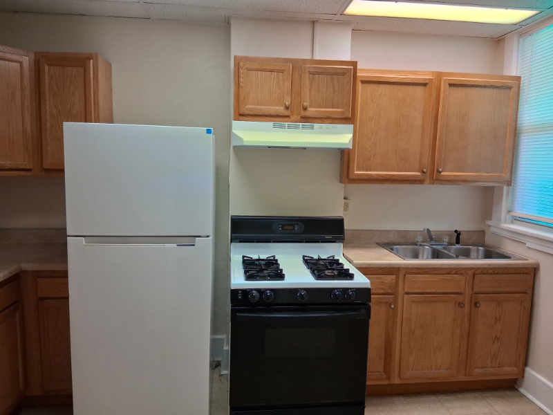 433 Maplewood Ave #4 - Photo 2 of 11