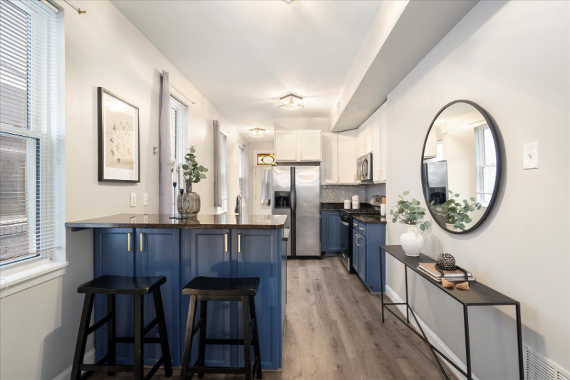 57 E Heath St - Photo 3 of 20