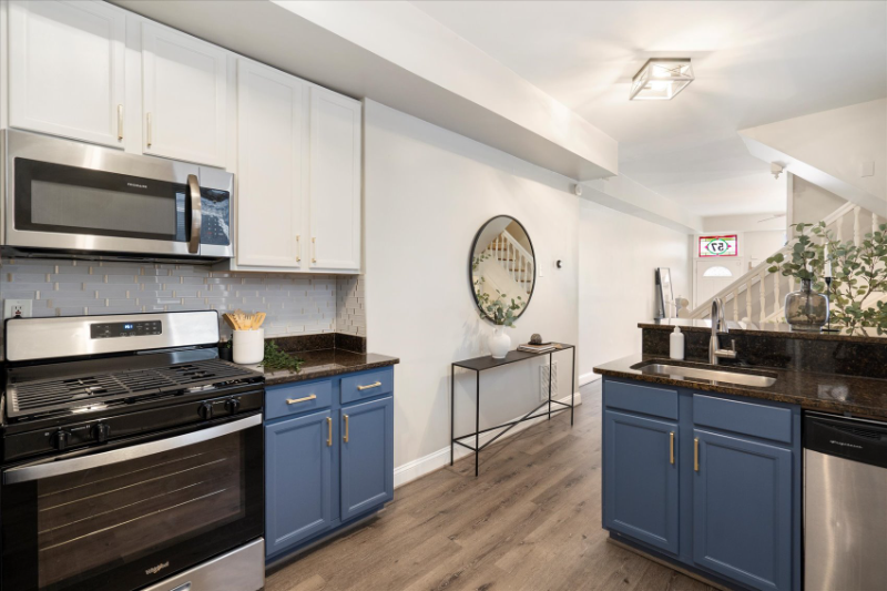 57 E Heath St - Photo 4 of 20