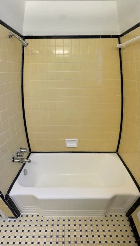 401 W Lynwood Ave #2 - Photo 3 of 9