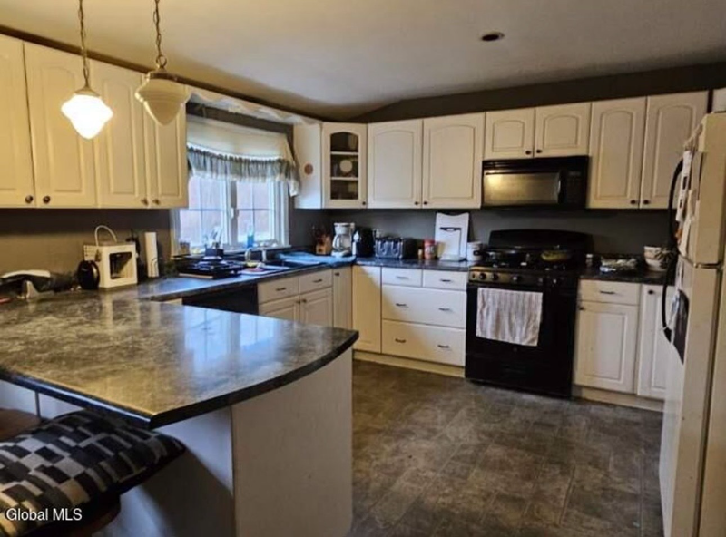 3 9th St #2 - Photo 3 of 9