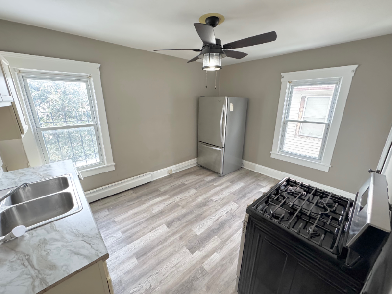 3336 W 41st St #UP - Photo 2 of 11