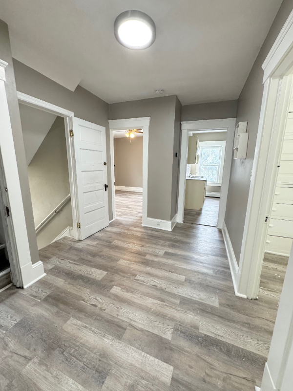 3336 W 41st St #UP - Photo 5 of 11