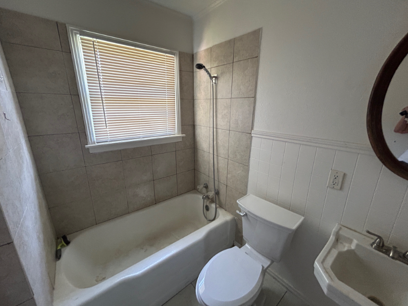 1118 Woodley St - Photo 7 of 11