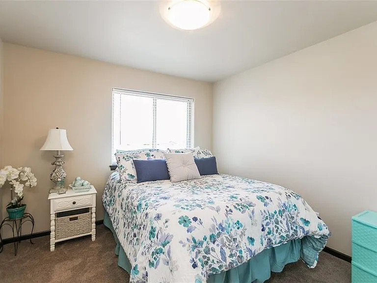 61 Renee Ln - Photo 5 of 20